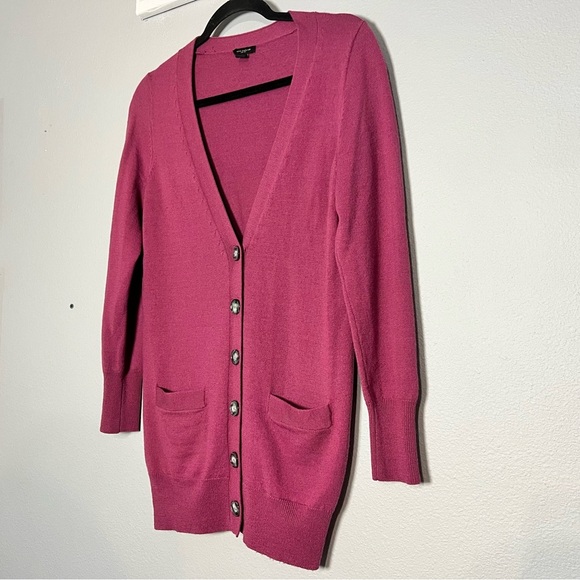 Ann Taylor Deep Pink Merino Wool  Cardigan Sweater Size Medium Flaw - Picture 3 of 10